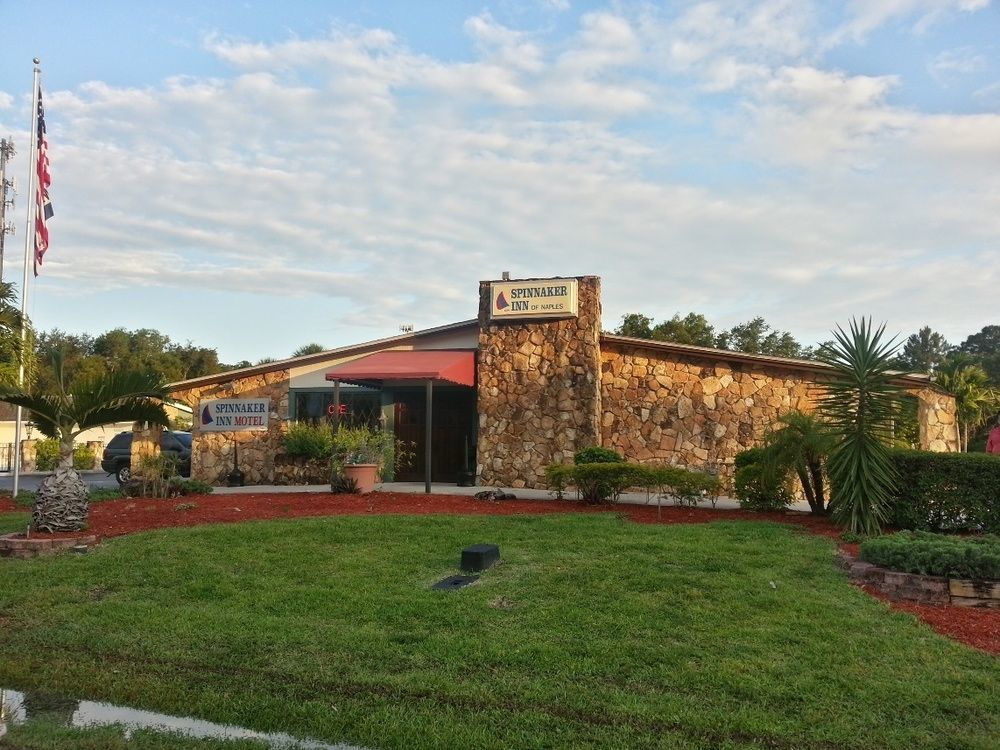 Spinnaker Inn Of Naples Vineyards Екстериор снимка